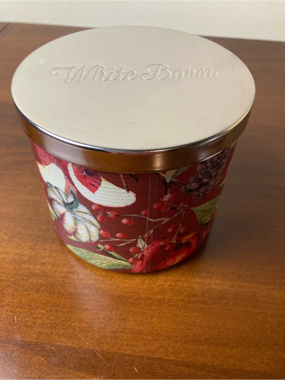 White Barn Harvest Gathering 3-Wick Candle 14.5 oz Fall Autumn Holiday Apple